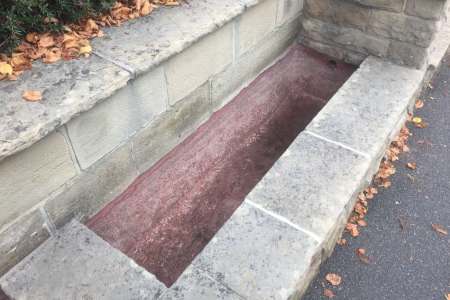 Brunnensanierung - Zustand nach erfolgreicher Farbentfernung