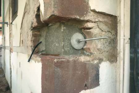 Fassadenreparatur - Spannanker zur Fassadensicherung