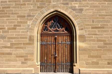Westportal Kirche Renningen - nach Abschluss der Sanierungsarbeiten 2024